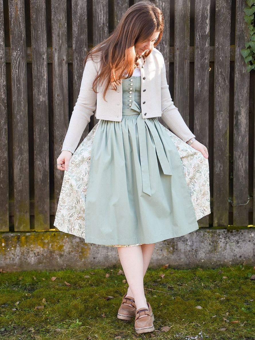 Trachtenoutfit Frühling