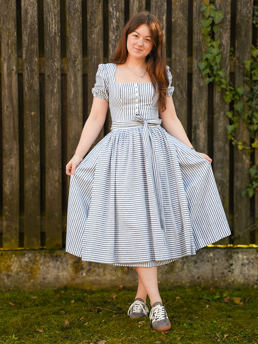 Dirndl Frühling mit Ärmel